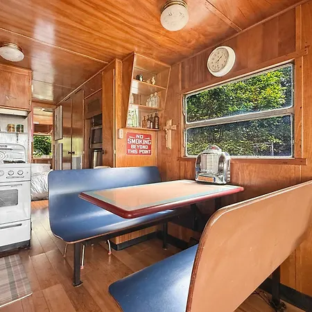 Ashtabula Cottage & Rv-Minutes From Covered Bridges & Wineries